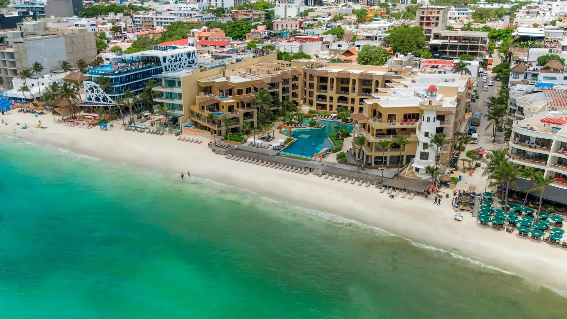 Condo Surf 408 - Beachfront Stunning Ocean View Penthouse - At El Faro Condo Playa del Carmen 0*,